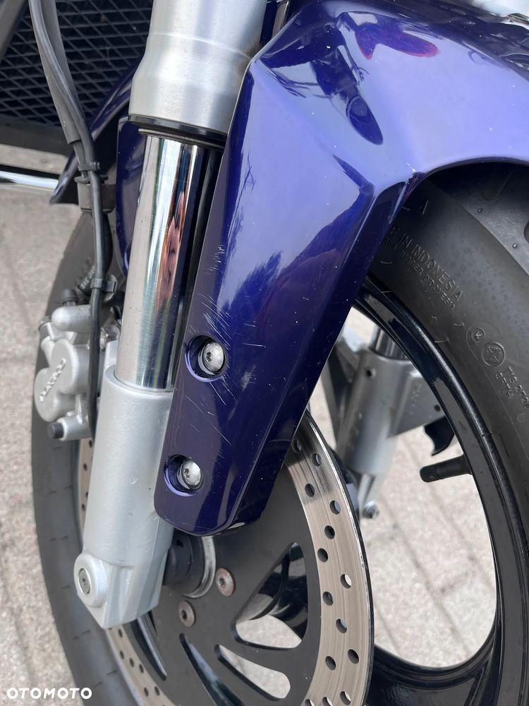 Suzuki Intruder - 14