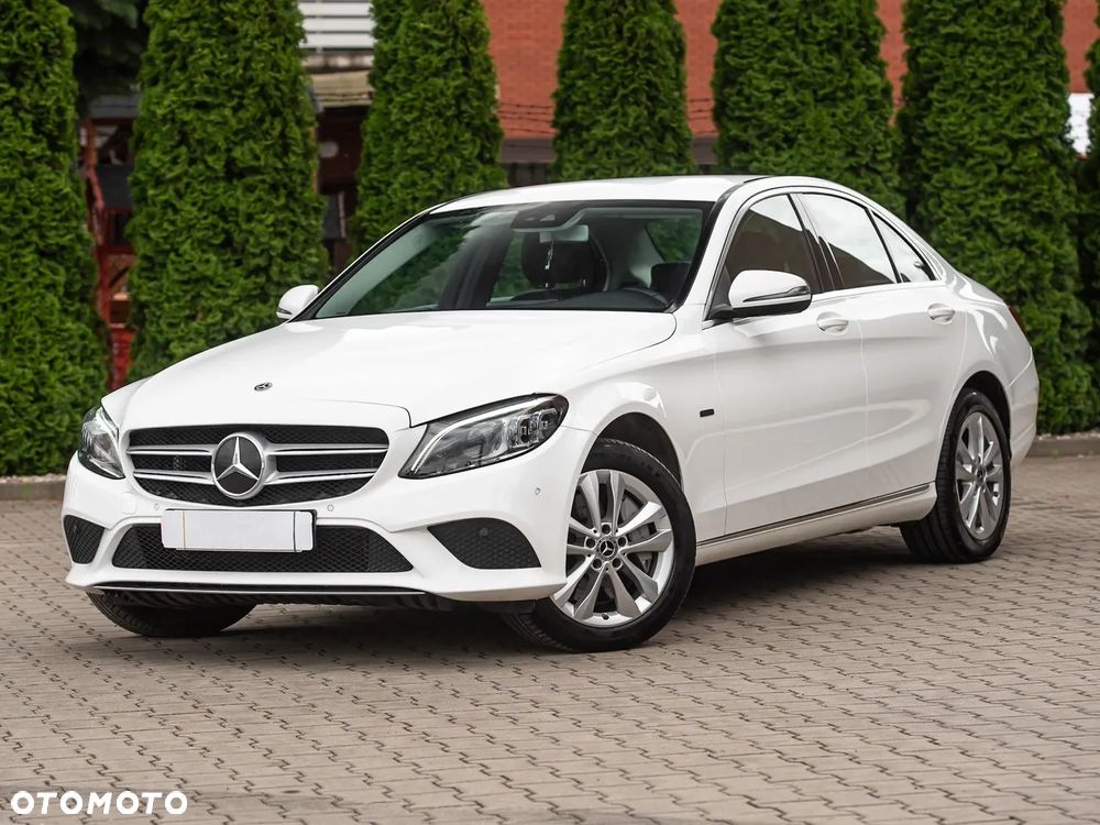 Mercedes-Benz Klasa C 300 e 4Matic 9G-TRONIC Edition Avantgarde - 13