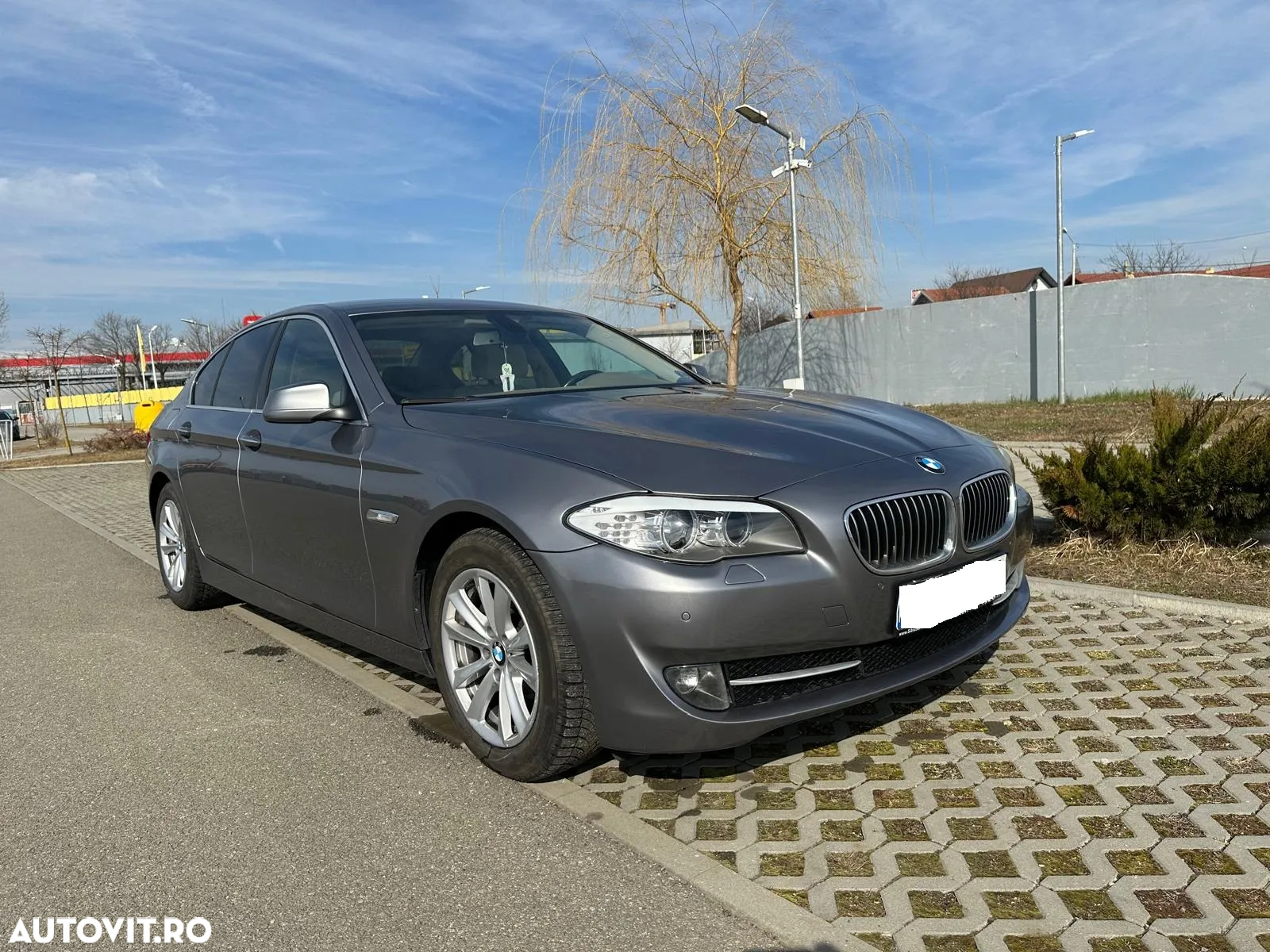 BMW Seria 5 520d - 14