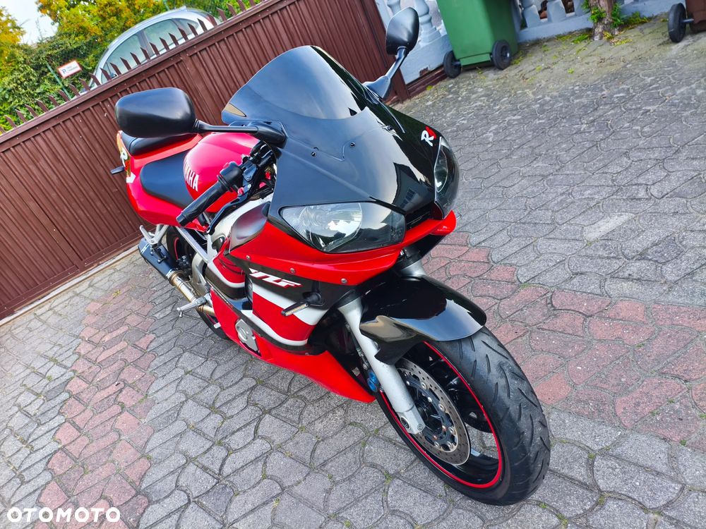Yamaha R6 - 11