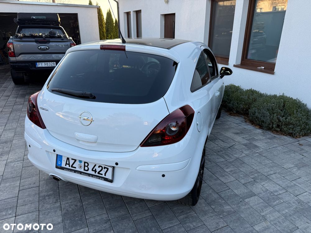 Opel Corsa 1.2 16V Cosmo - 4