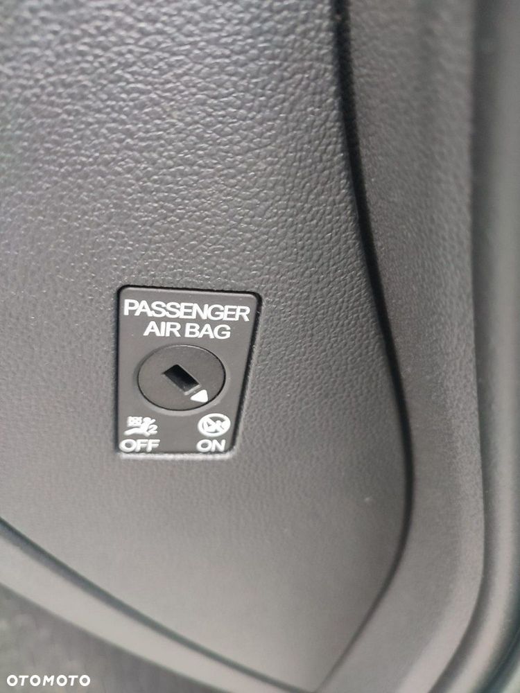 Volkswagen Touran - 29