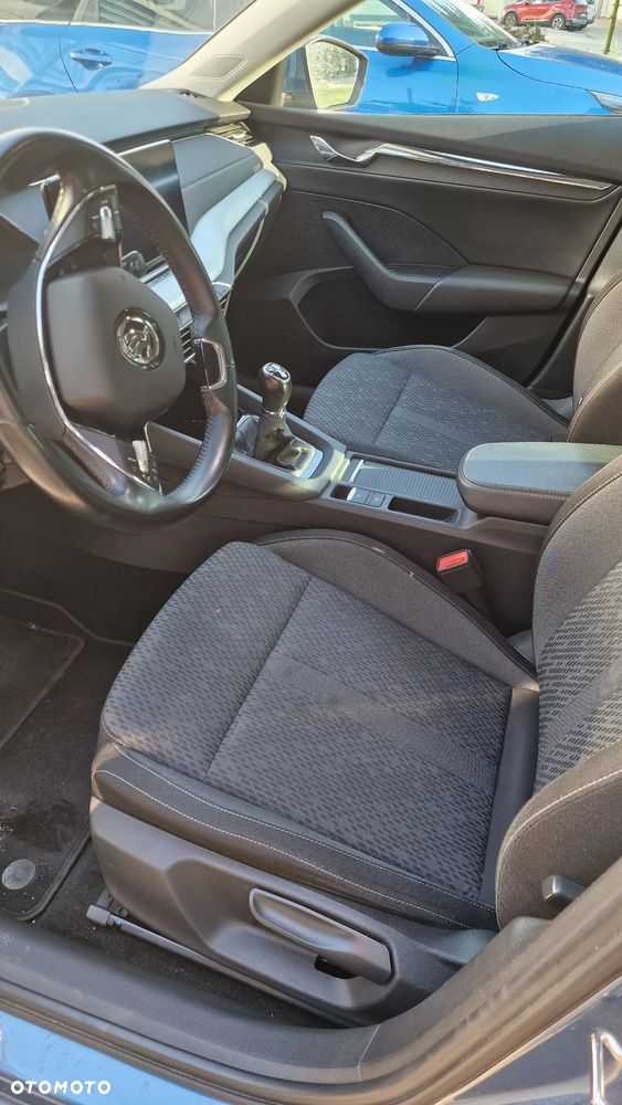 Skoda Octavia 1.5 TSI ACT Style - 6