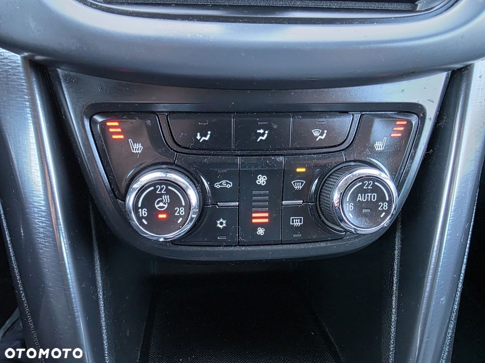 Opel Zafira Tourer 2.0 CDTI Automatik Business Innovation - 32