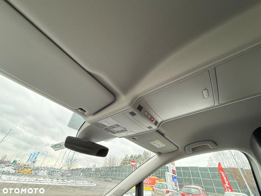 Volkswagen Touran 1.5 TSI EVO Comfortline Plus DSG - 24