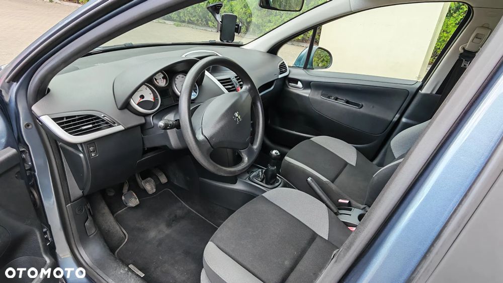 Peugeot 207 1.4 16V Presence - 3