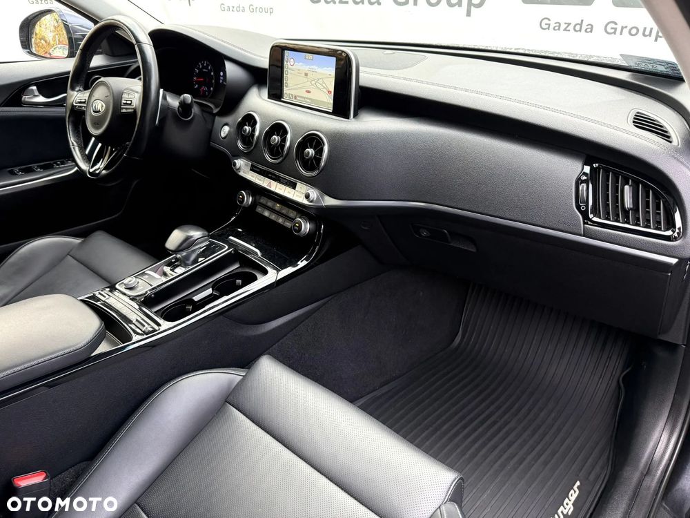 Kia Stinger 2.0 T-GDI XL - 10