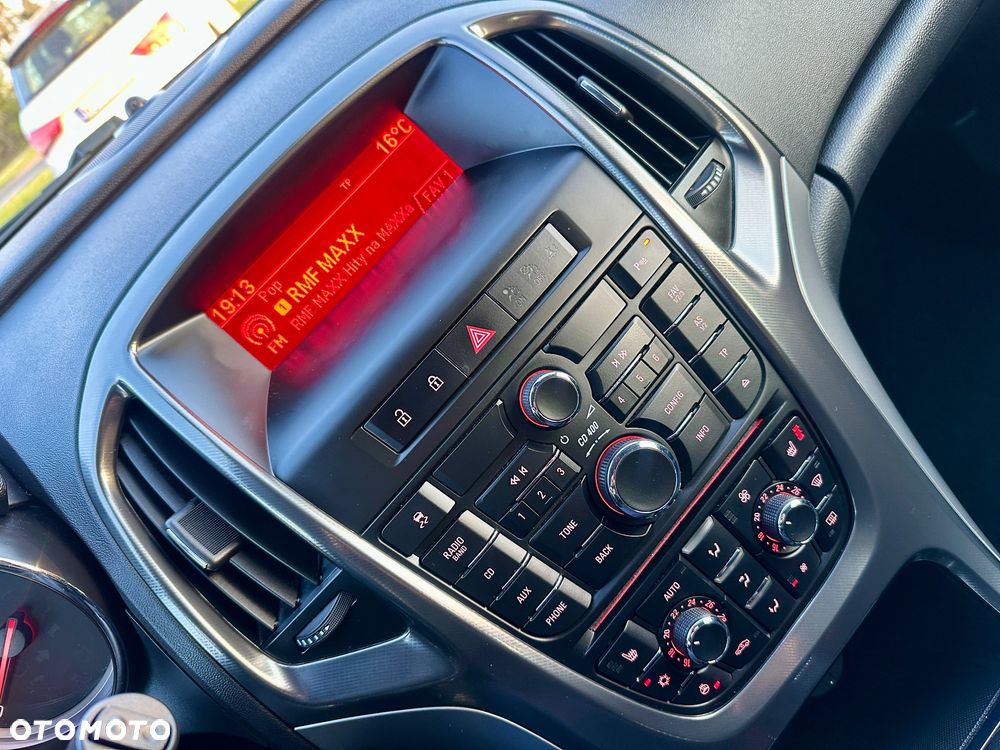 Opel Astra 1.4 Turbo Color Edition - 32