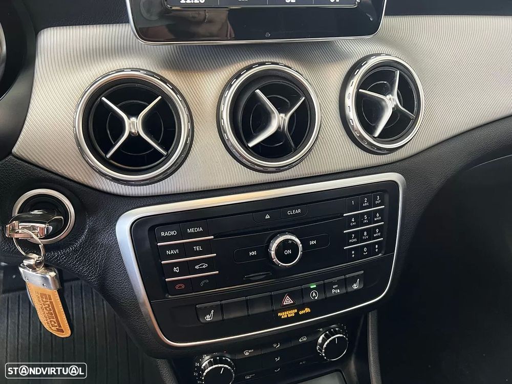 Mercedes-Benz GLA 180 d Style - 12