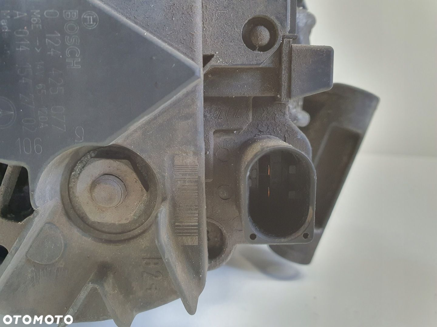 Mercedes Vito W639 2.2 CDI ALTERNATOR 0124425077 bosch 120A - 9