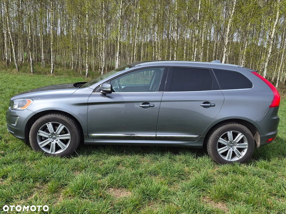 Volvo XC 60 T5 AWD Geartronic Momentum - 10