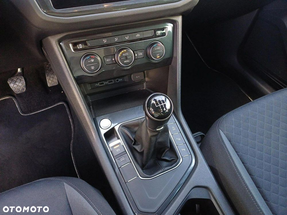 Volkswagen Tiguan 1.5 TSI EVO Comfortline - 19