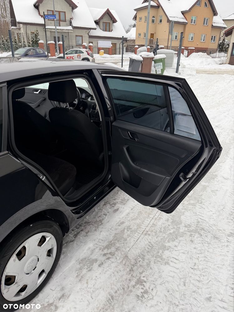 Skoda RAPID Spb 1.4 TSI Ambition DSG - 12