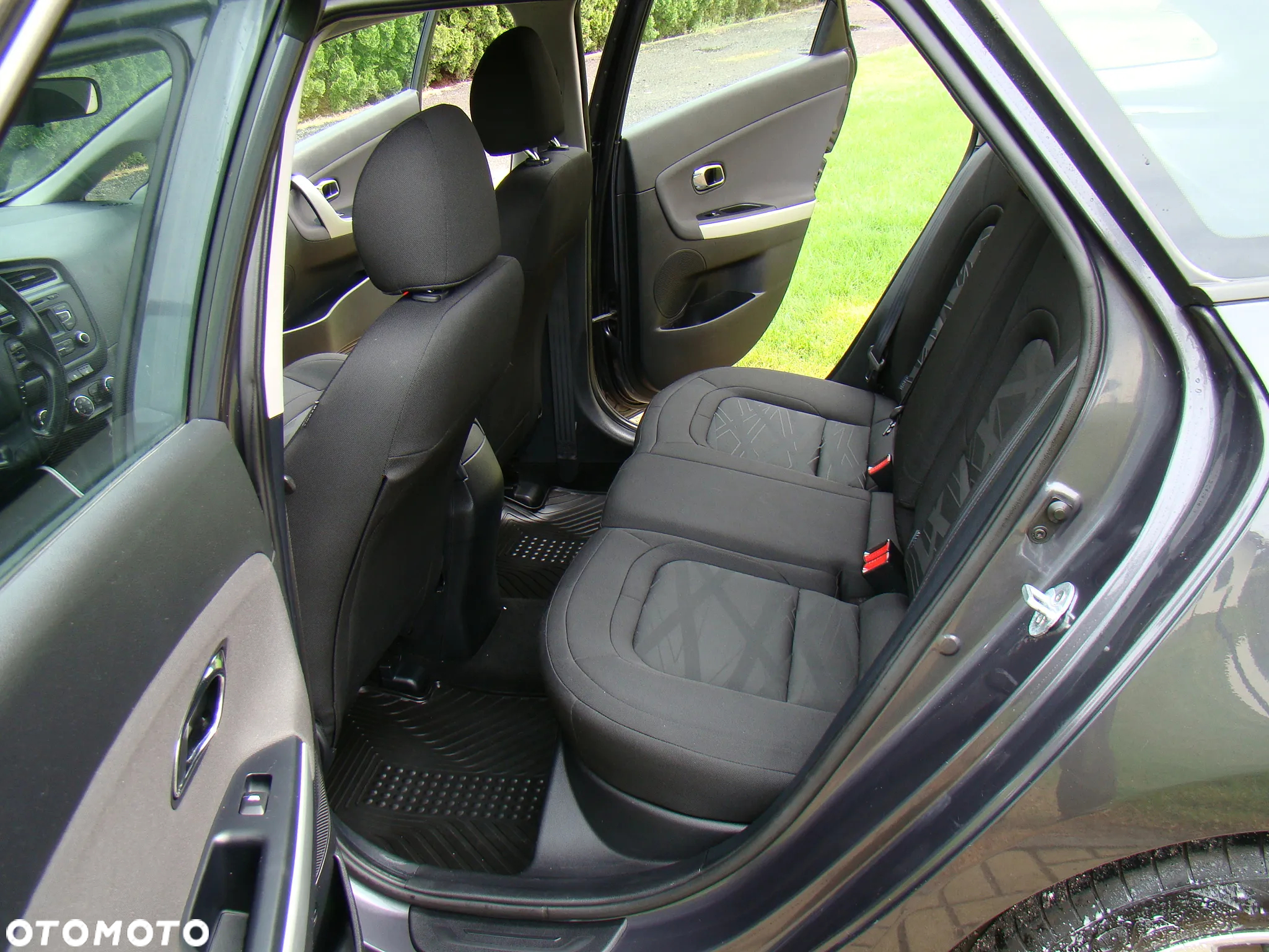 Kia Ceed Cee'd 1.6 GDI L - 27