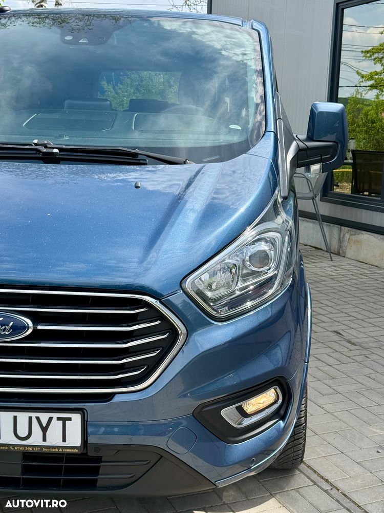 Ford Tourneo Custom - 11