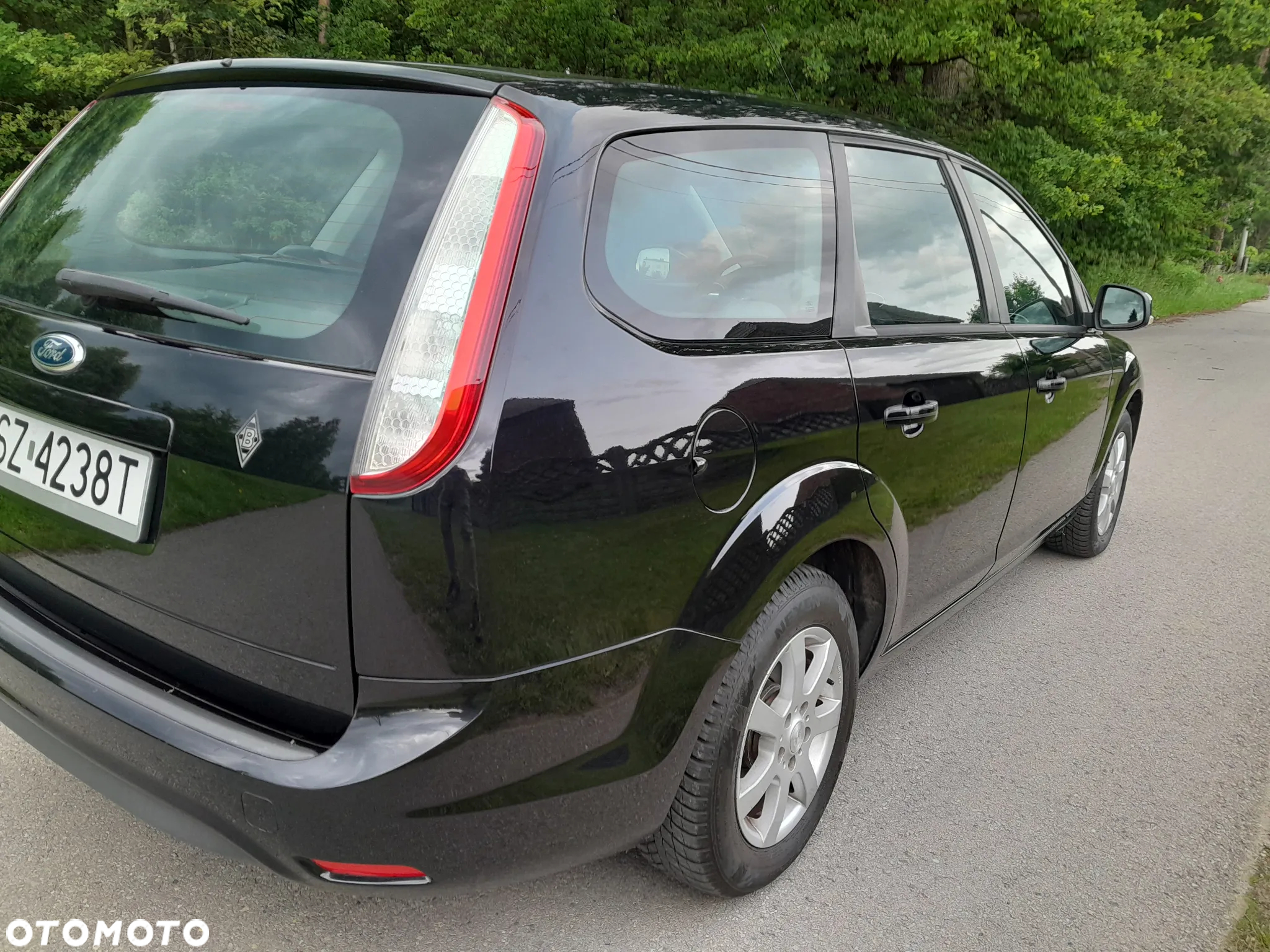 Ford Focus 1.4 16V Trend - 14