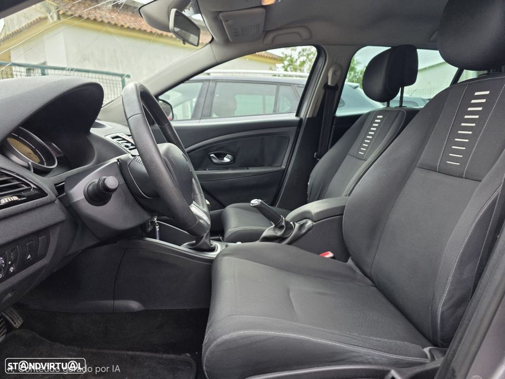 Renault Mégane Sport Tourer 1.5 dCi Dynamique S CO2 Champion - 9