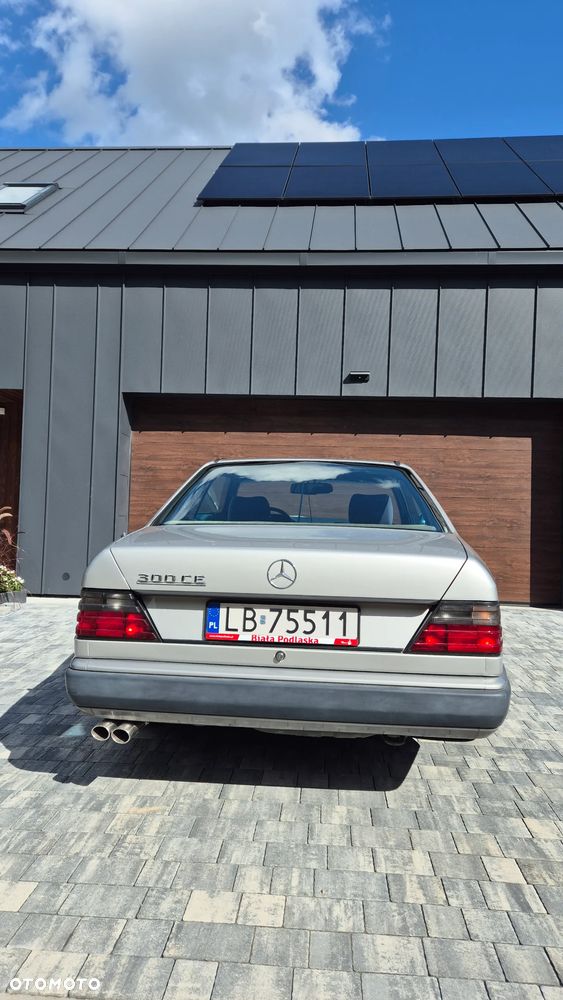 Mercedes-Benz W124 (1984-1993) - 13