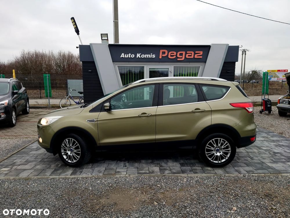 Ford Kuga 2.0 TDCi 2x4 Titanium - 2