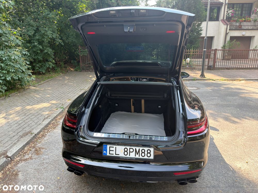Porsche Panamera 4 - 5