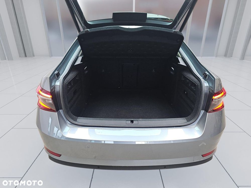 Skoda Superb 2.0 TDI SCR Style - 19
