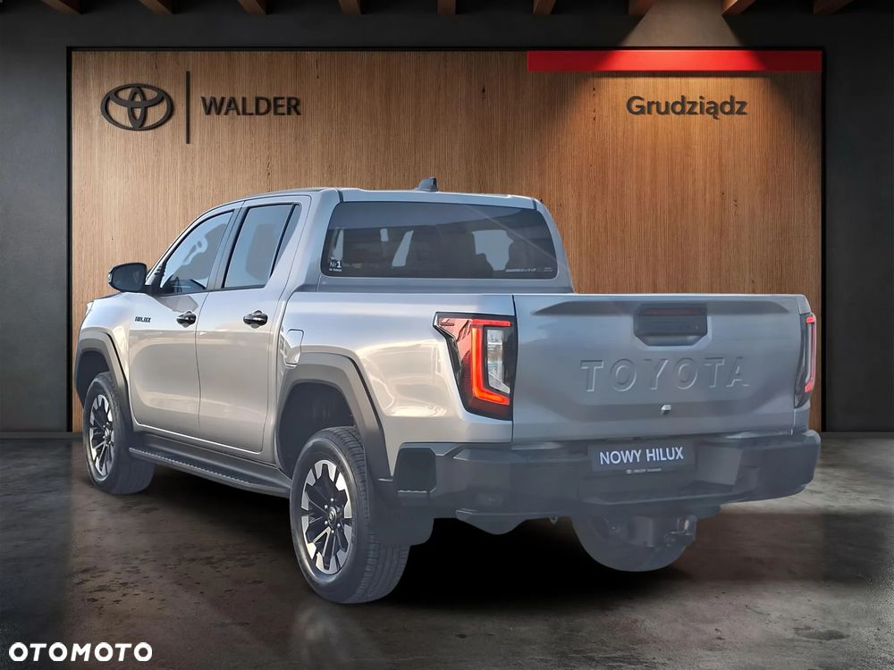 Toyota Hilux - 3