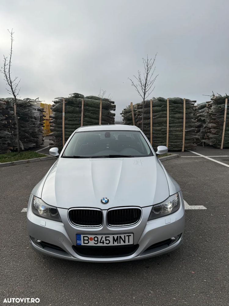 BMW Seria 3 318i Aut. - 1