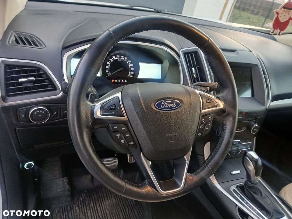 Ford Edge - 10