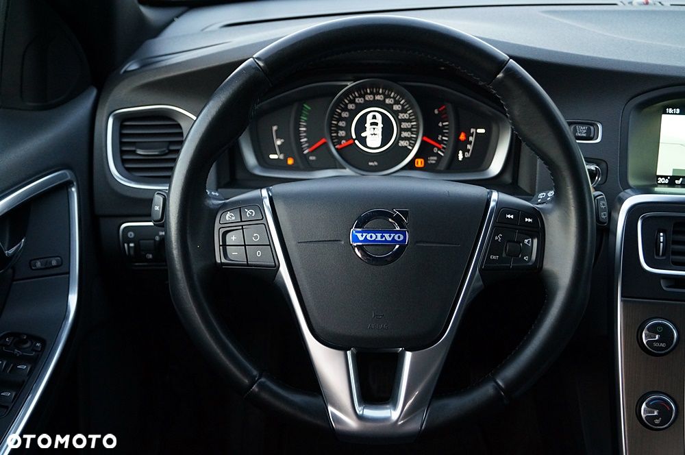 Volvo V60 D4 Geartronic Summum - 22