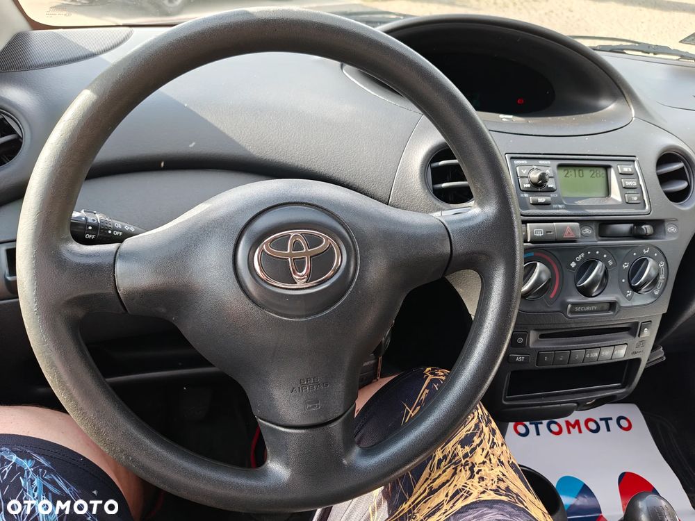 Toyota Yaris 1.3 Sol - 6