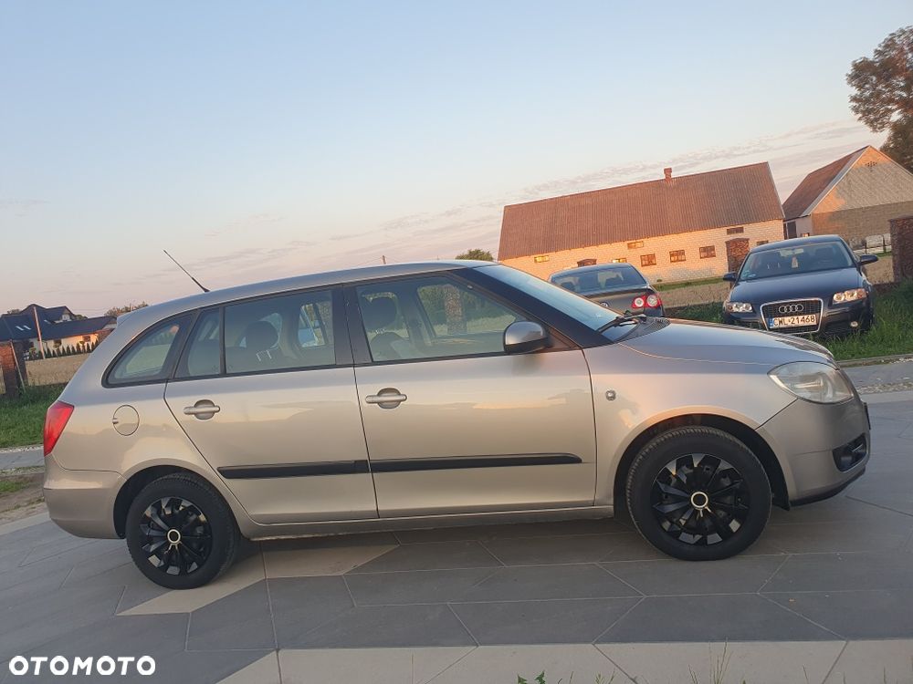 Skoda Fabia - 8