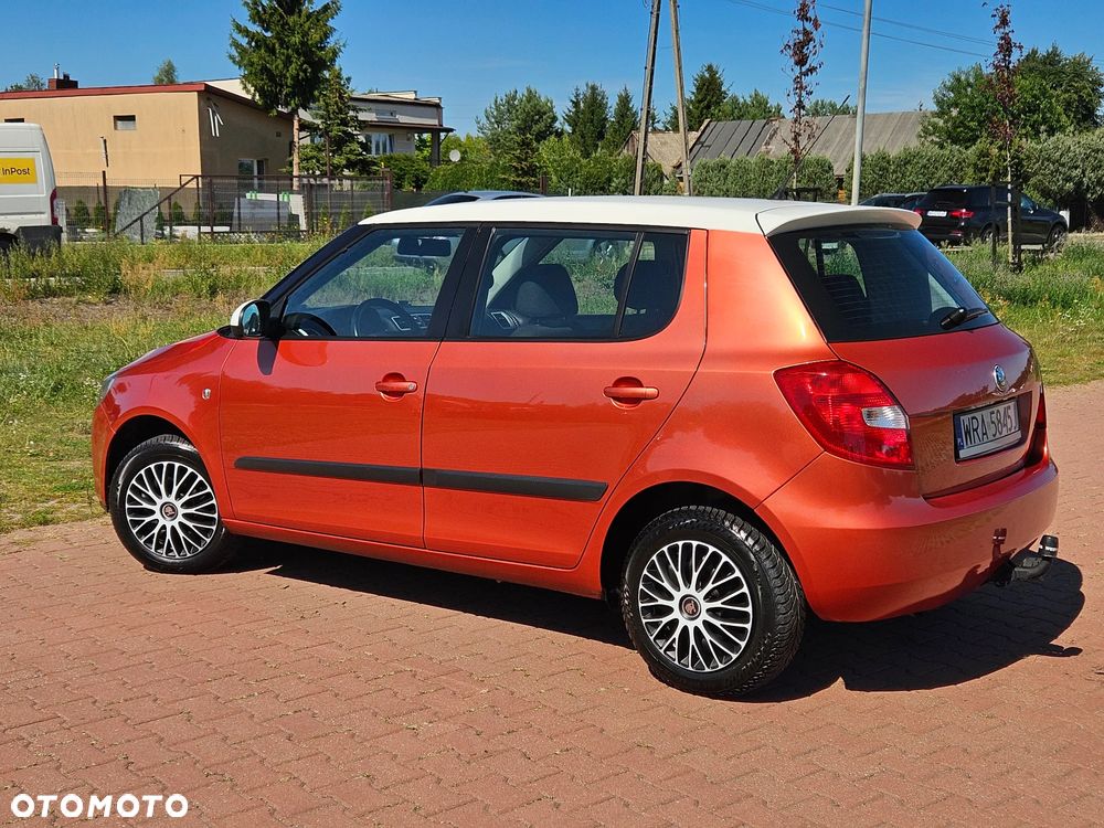 Skoda Fabia 1.2 HTP Cool Colour Edition - 4