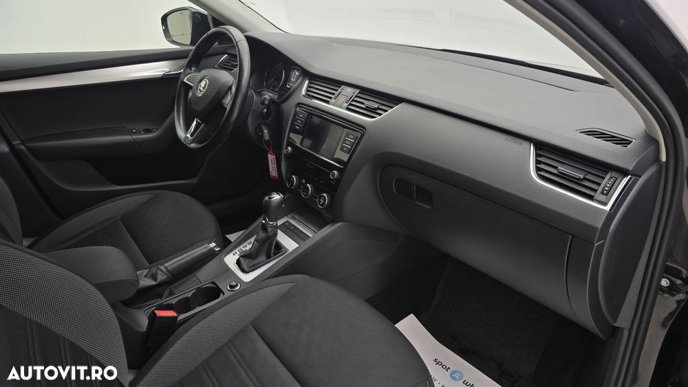 Skoda Octavia 2.0 TDI DSG Ambition - 20