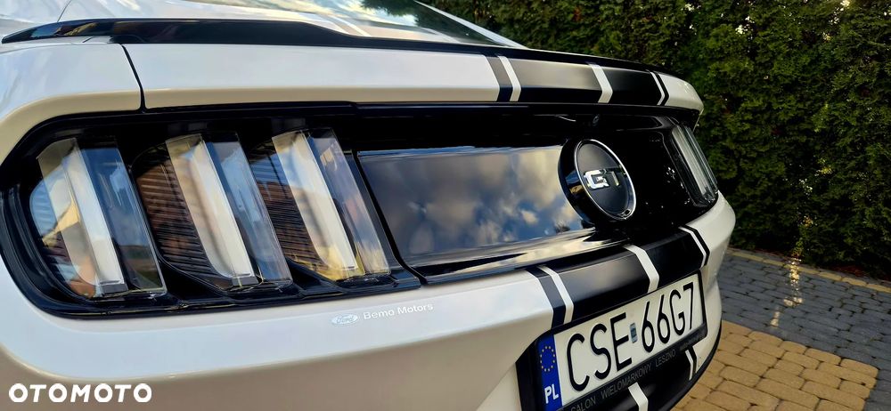 Ford Mustang 5.0 V8 GT - 11