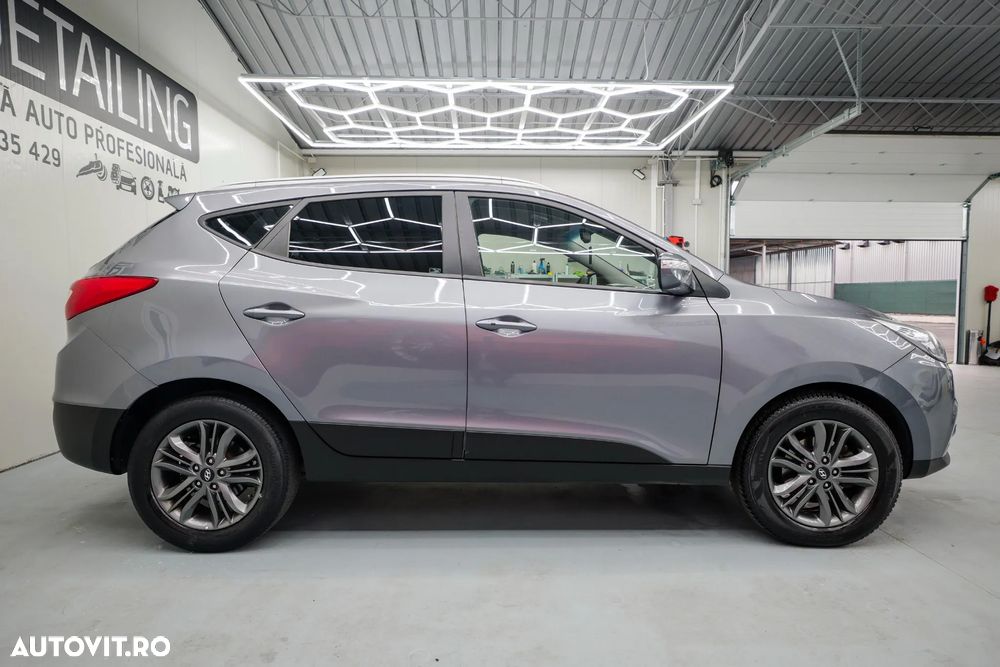 Hyundai ix35 2.0 CRDI 4WD Automatik Premium - 14
