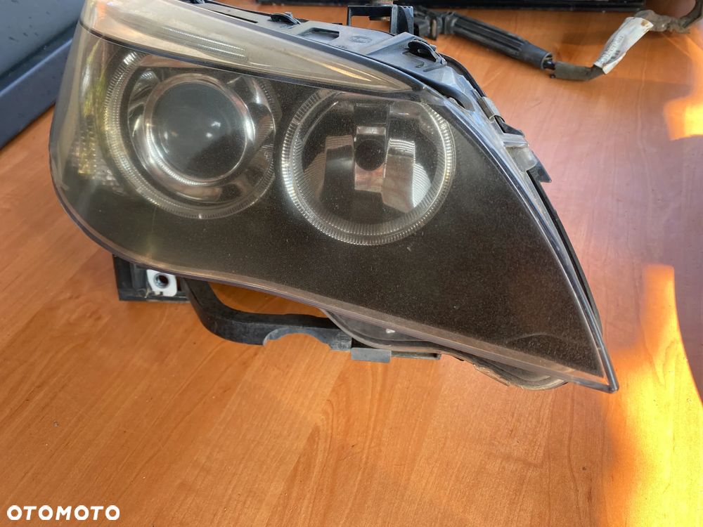 LAMPA PRZÓD PRZEDNIA PRAWA BMW SERIA 5 E60 E61 162396 15876100LI - 2