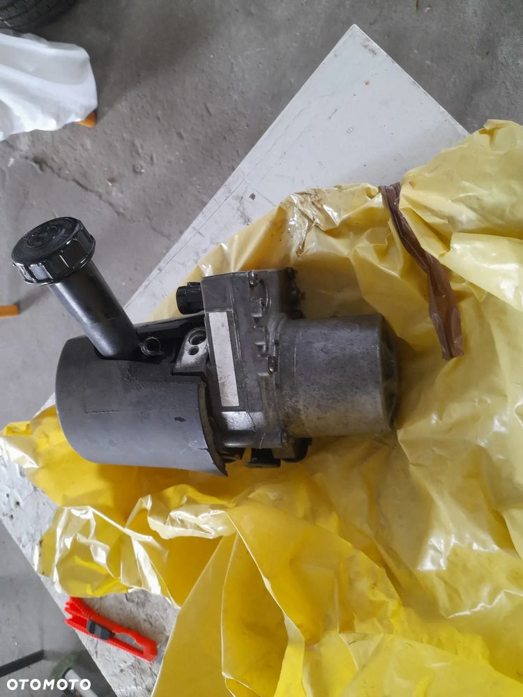 POMPA wspomagania elektr  CITROEN C4 c5 - 3