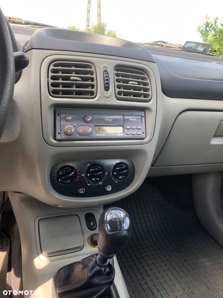 Renault Thalia 1.5 dCi Expression - 12
