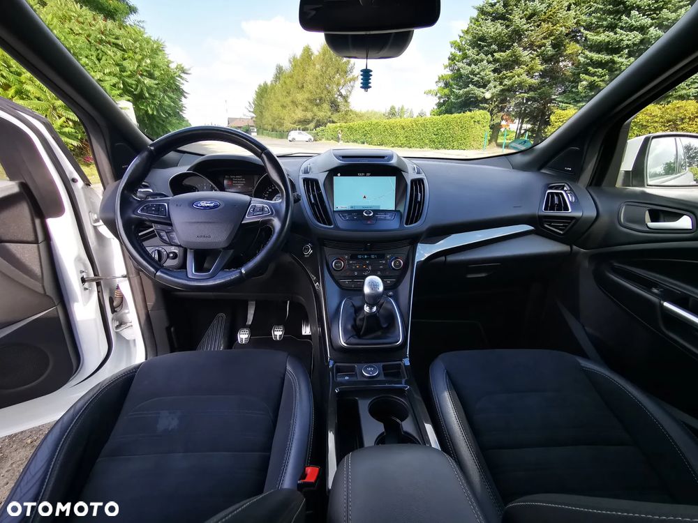 Ford Kuga 2.0 TDCi 4x4 ST-Line - 9