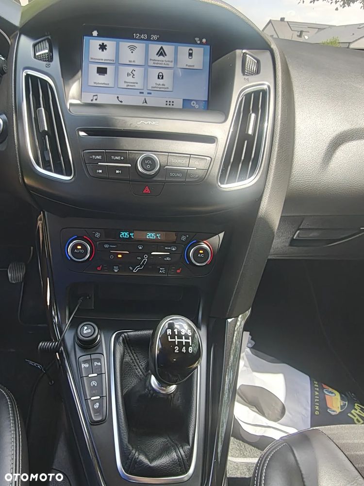 Ford Focus 1.5 EcoBoost Titanium ASS - 17