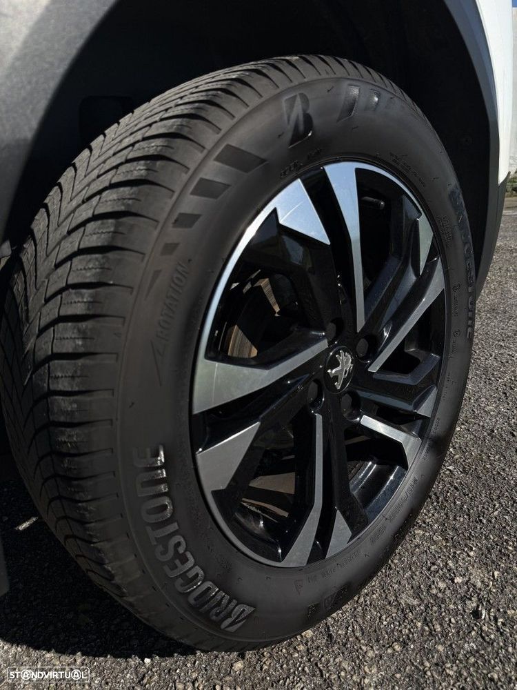 Peugeot 2008 1.2 PureTech Allure Pack EAT8 - 19