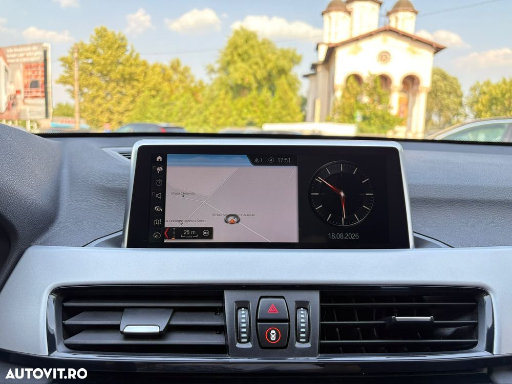 BMW X1 xDrive20d AT - 12