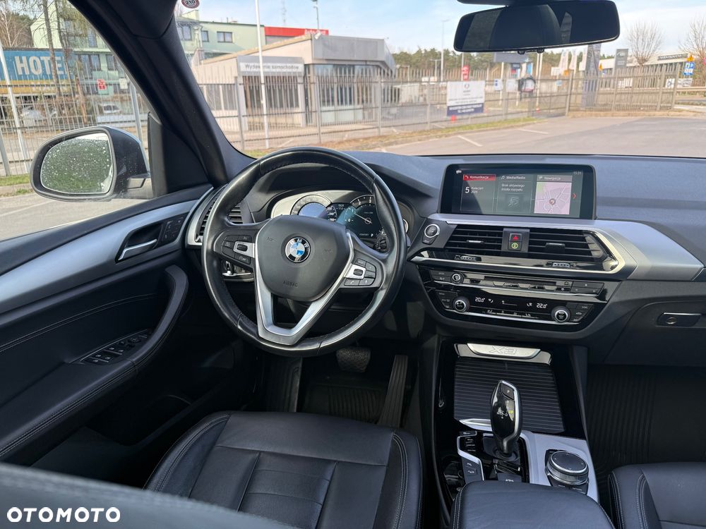 BMW X3 xDrive20i sport - 25