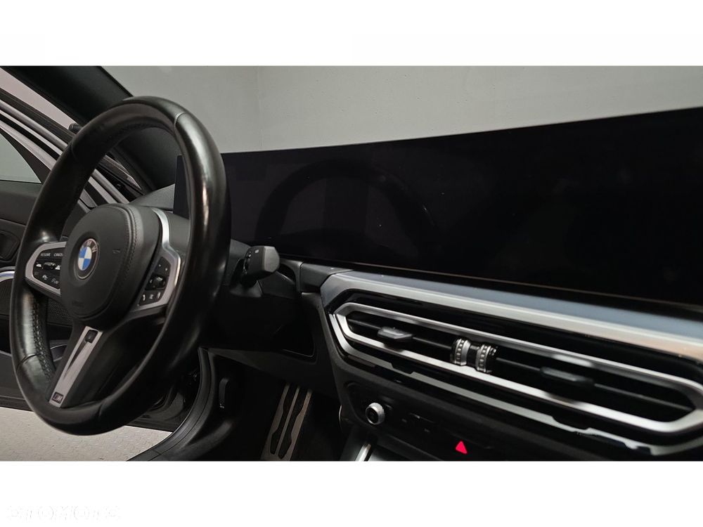BMW Seria 3 320d xDrive mHEV M Sport - 31
