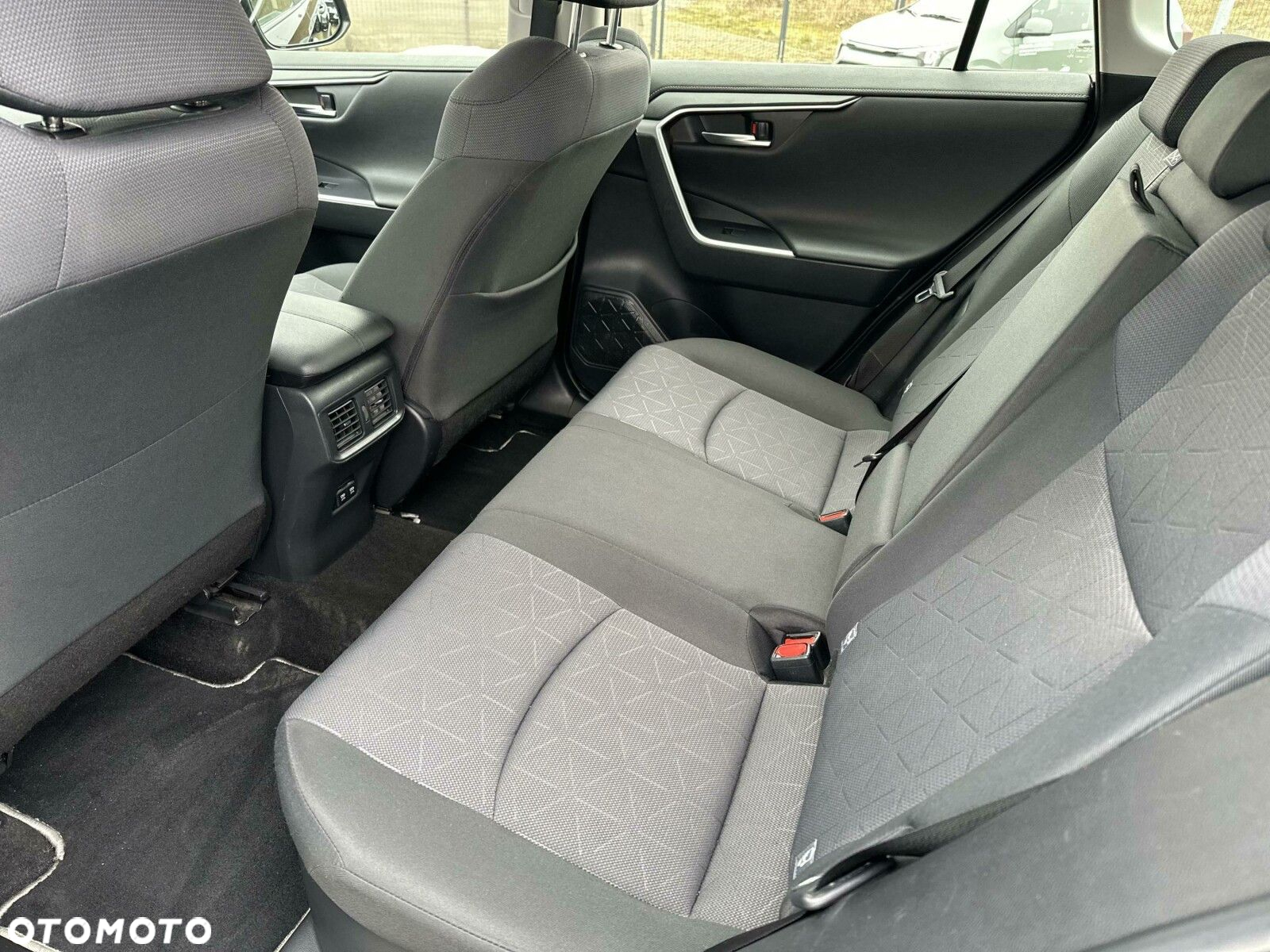Toyota RAV4 - 19