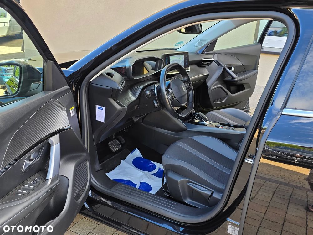 Peugeot 2008 1.5 BlueHDi Allure Pack S&S EAT8 - 18