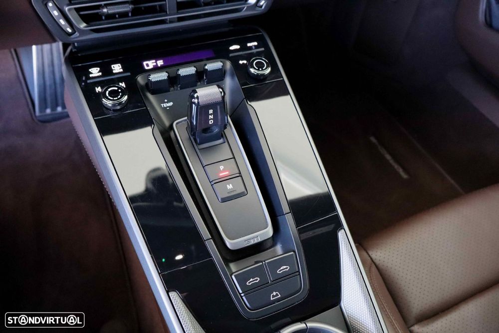 Porsche 911 (992) Carrera 4 PDK - 39