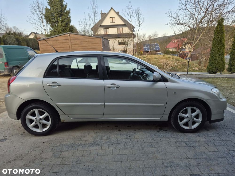 Toyota Corolla 1.4 D-4D Luna - 2