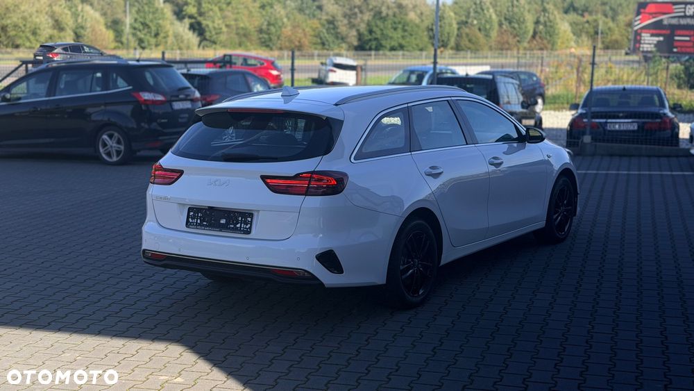 Kia Ceed - 4