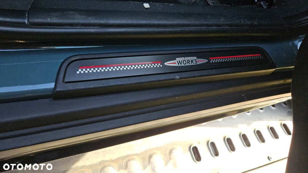 MINI John Cooper Works All4 Essential Trim - 13